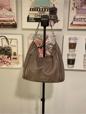 UC Michael Kors Taupe Leather Shoulder Hobo Bag CLL102